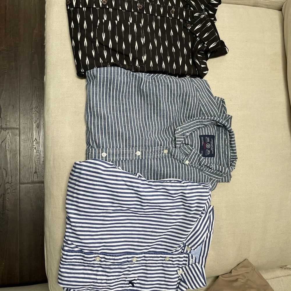 3 American Eagle Men’s Button Up Shirts TXL and L